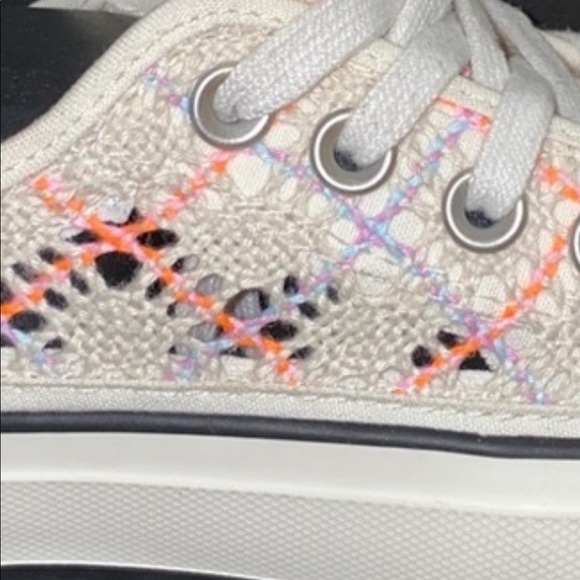 NIB Converse Boho Crochet Platform CTAS Low Top - Picture 9 of 9